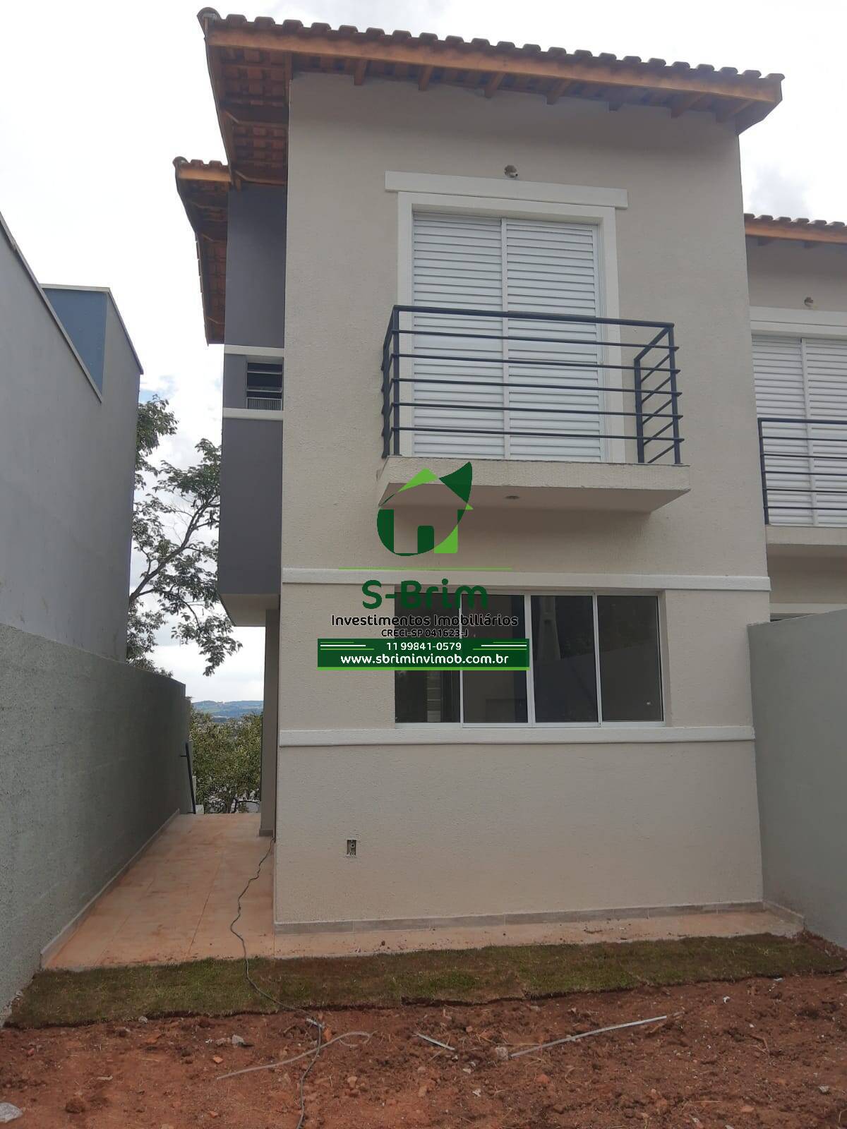 Casa à venda com 2 quartos, 68m² - Foto 2