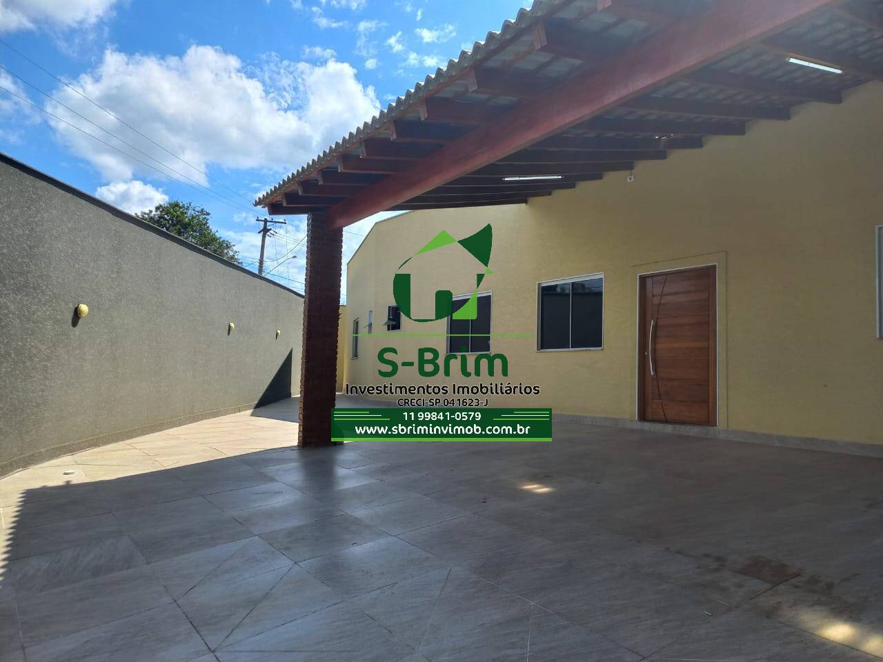 Casa à venda com 4 quartos, 258m² - Foto 1