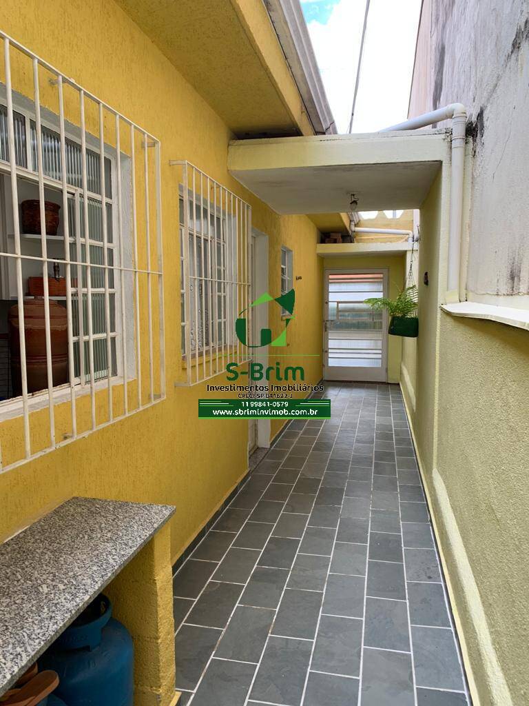 Casa à venda com 2 quartos, 64m² - Foto 1