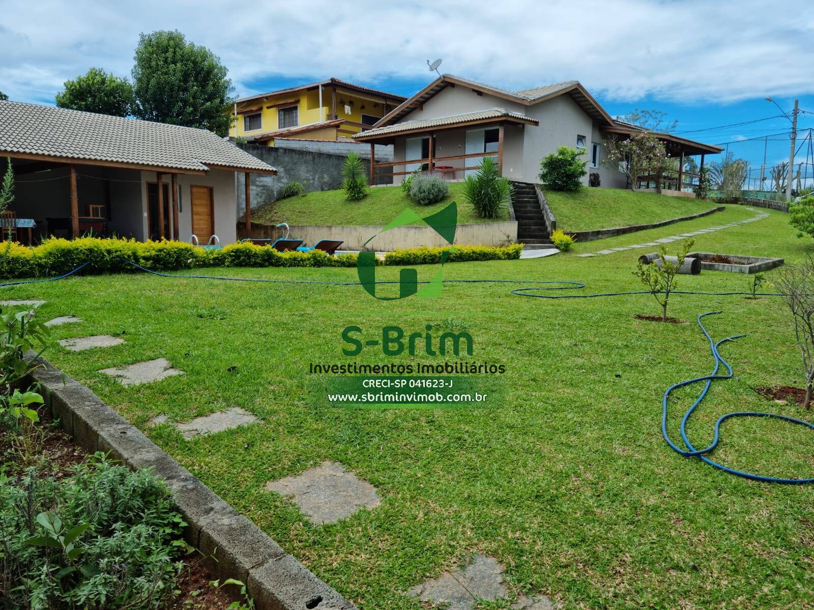 Fazenda à venda com 3 quartos, 200m² - Foto 2