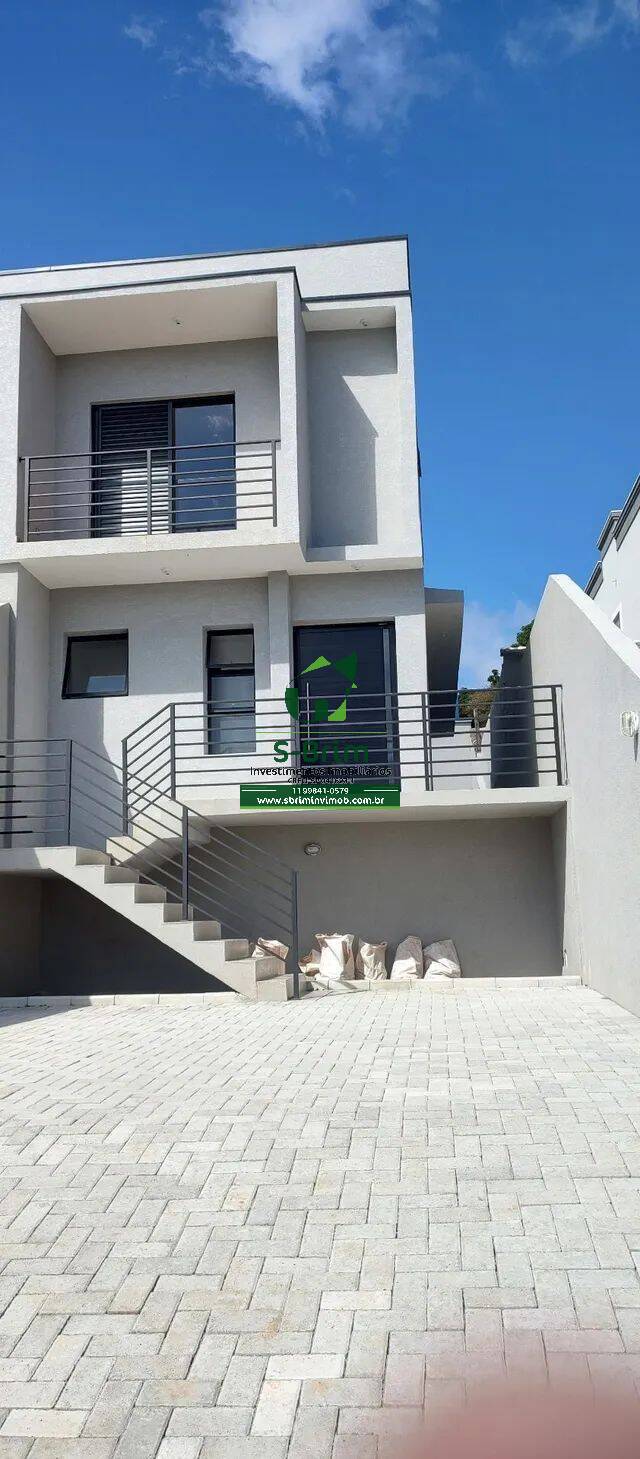 Casa à venda com 3 quartos, 120m² - Foto 1