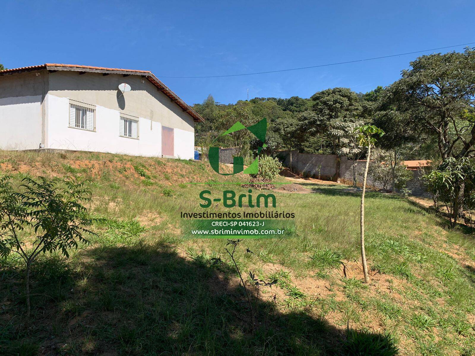 Fazenda à venda com 3 quartos, 160m² - Foto 1