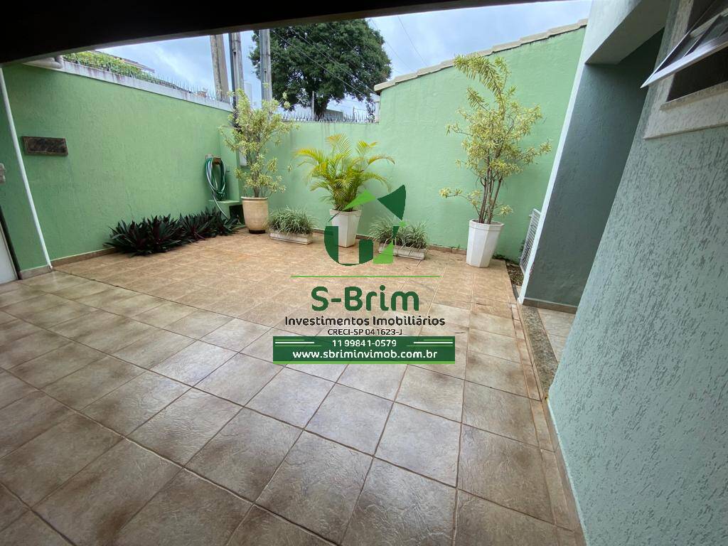 Casa à venda com 4 quartos, 200m² - Foto 22