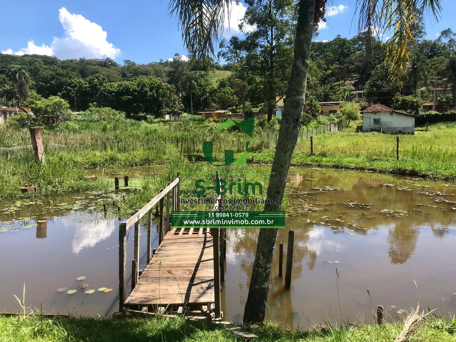 Fazenda à venda com 6 quartos, 1200m² - Foto 1