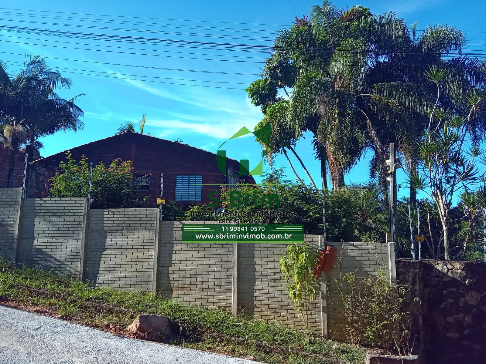 Fazenda à venda com 6 quartos, 1600m² - Foto 1