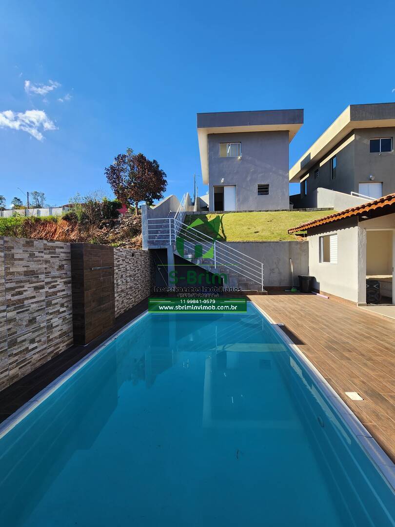 Casa à venda com 2 quartos, 500m² - Foto 1