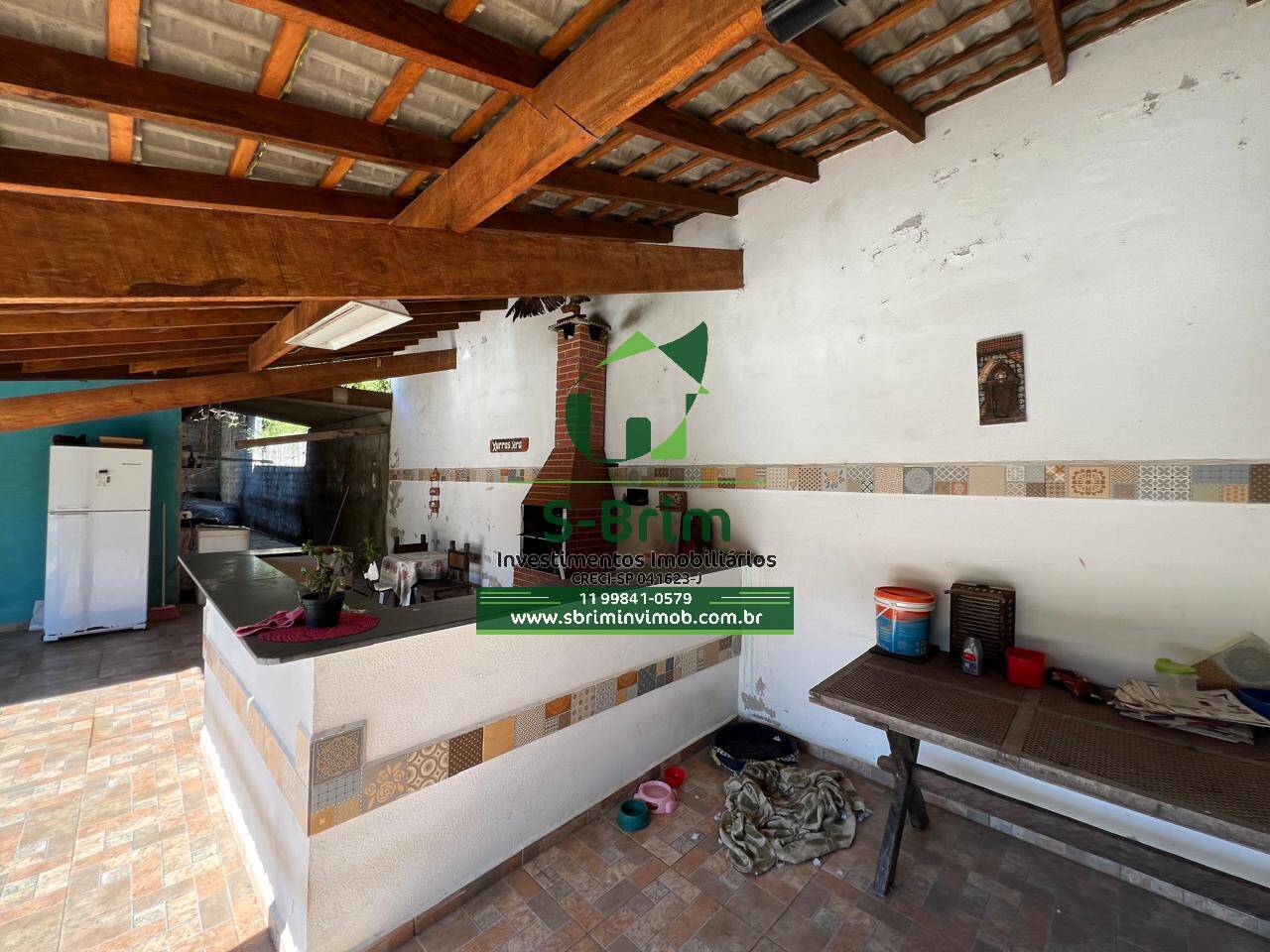 Casa à venda e aluguel com 3 quartos, 300m² - Foto 2