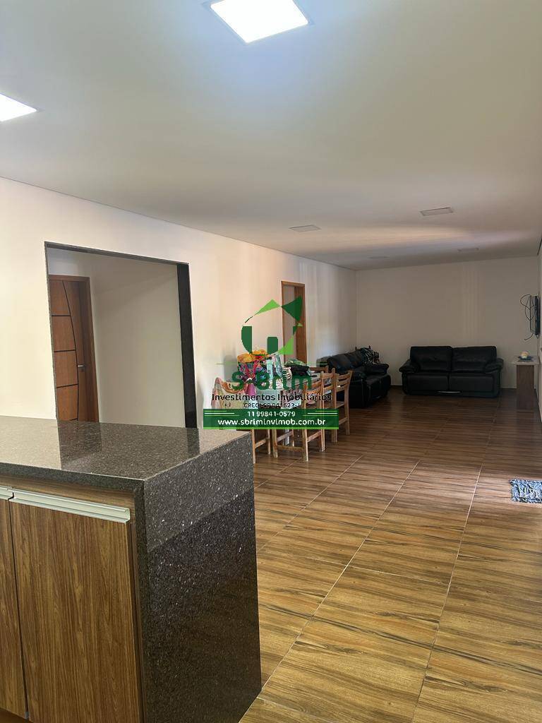 Casa à venda com 4 quartos, 300m² - Foto 2